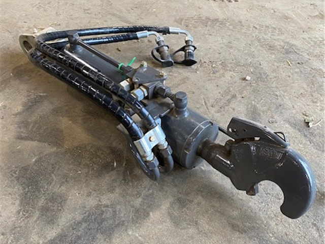 Fendt MA00451B - New 2019 Hydraulic Top Link removed from Fendt 828